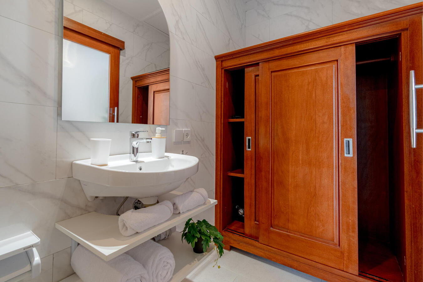 Bathroom 2 Bathroom 2